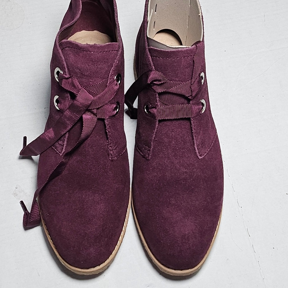 Isaac Mizrahiโ Live IM ZOE Dark Red Suede Ribbon Lace Desert Boots Womens 7.5M